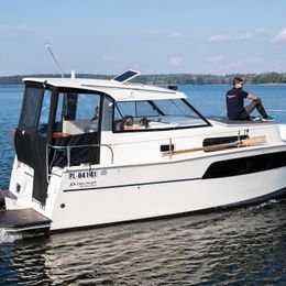 Delphia Nautika 830 | Step By Step