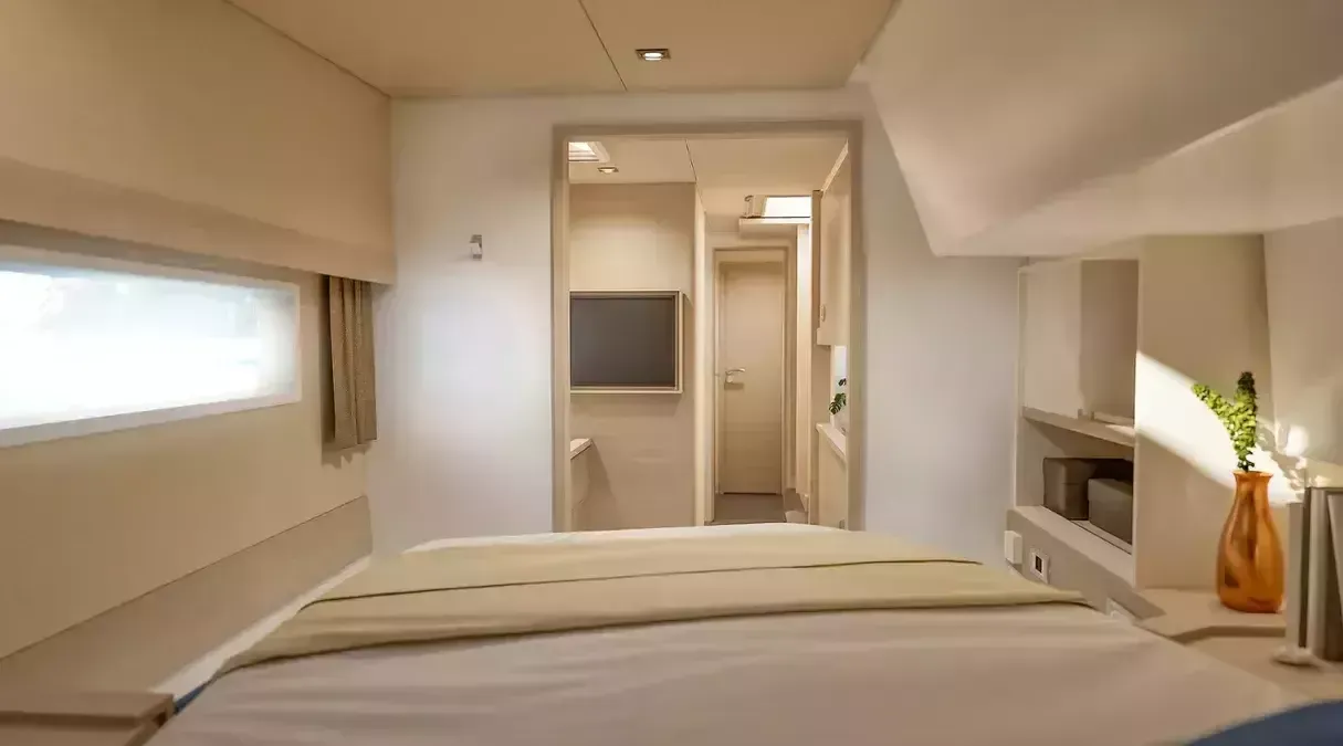 Fountaine Pajot New 44 | Tortuga
