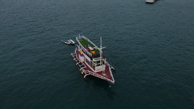 Custom Built Phinisi | 3 Island