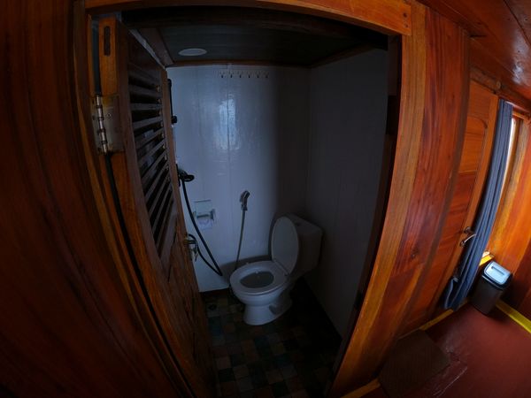 Custom Built Phinisi | 3 Island