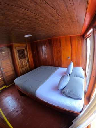 Custom Built Phinisi | 3 Island