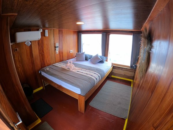 Custom Built Phinisi | 3 Island