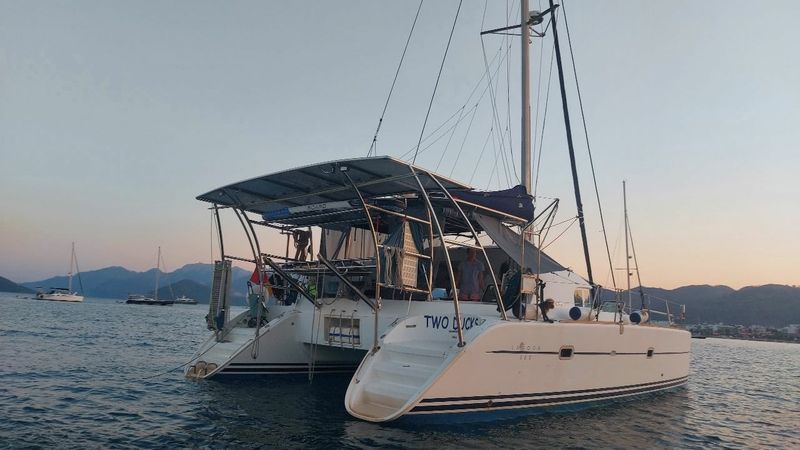 Lagoon 380 | Two Ducks