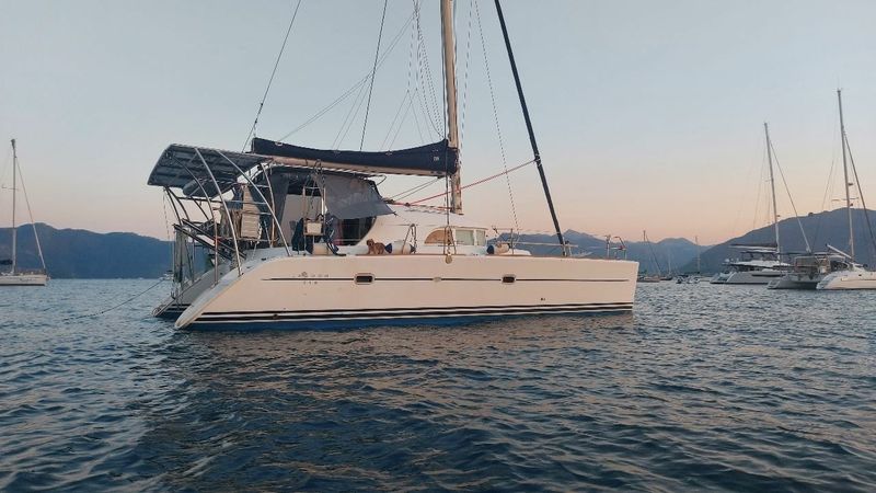 Lagoon 380 | Two Ducks