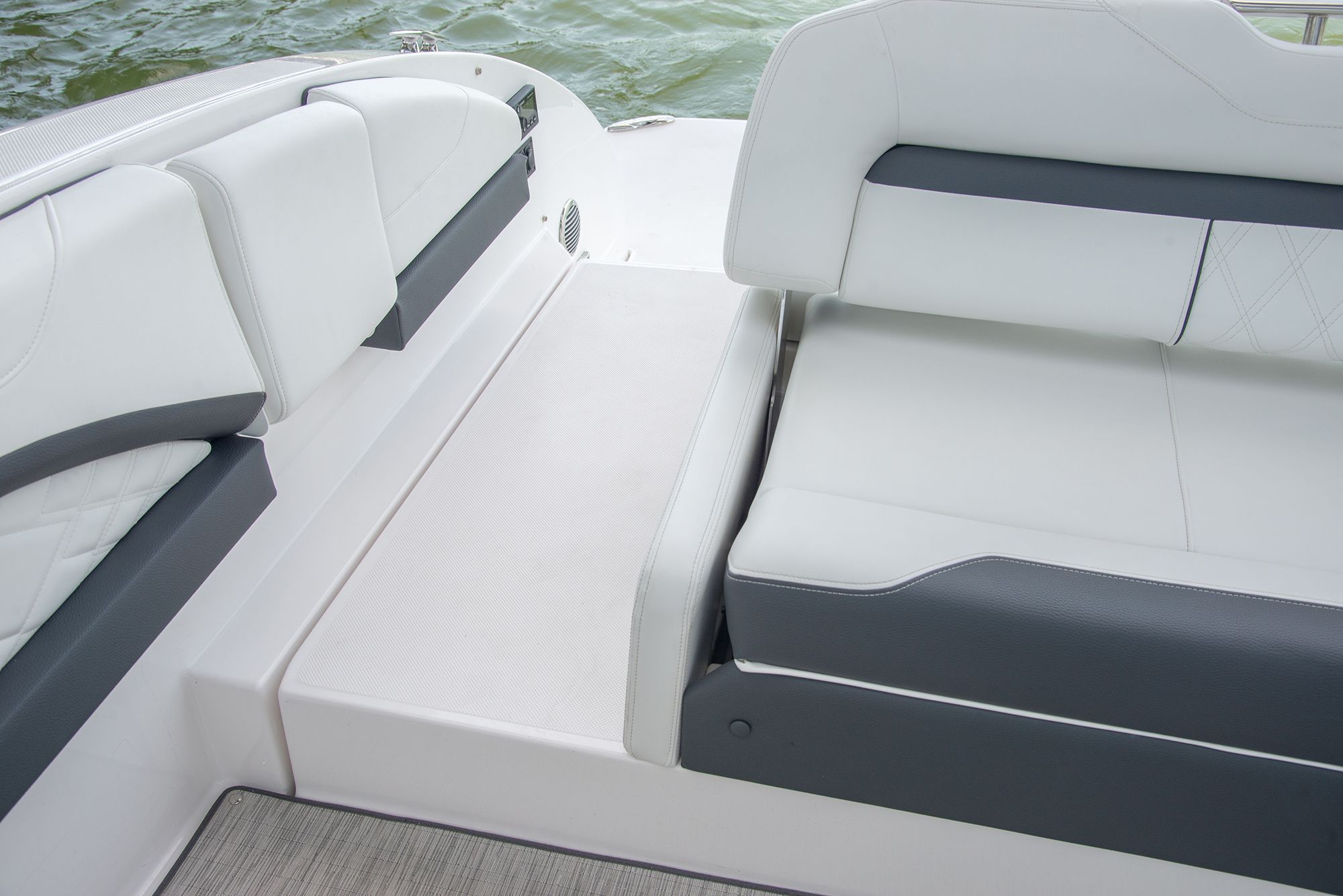 Regal 3300 | Searendipity