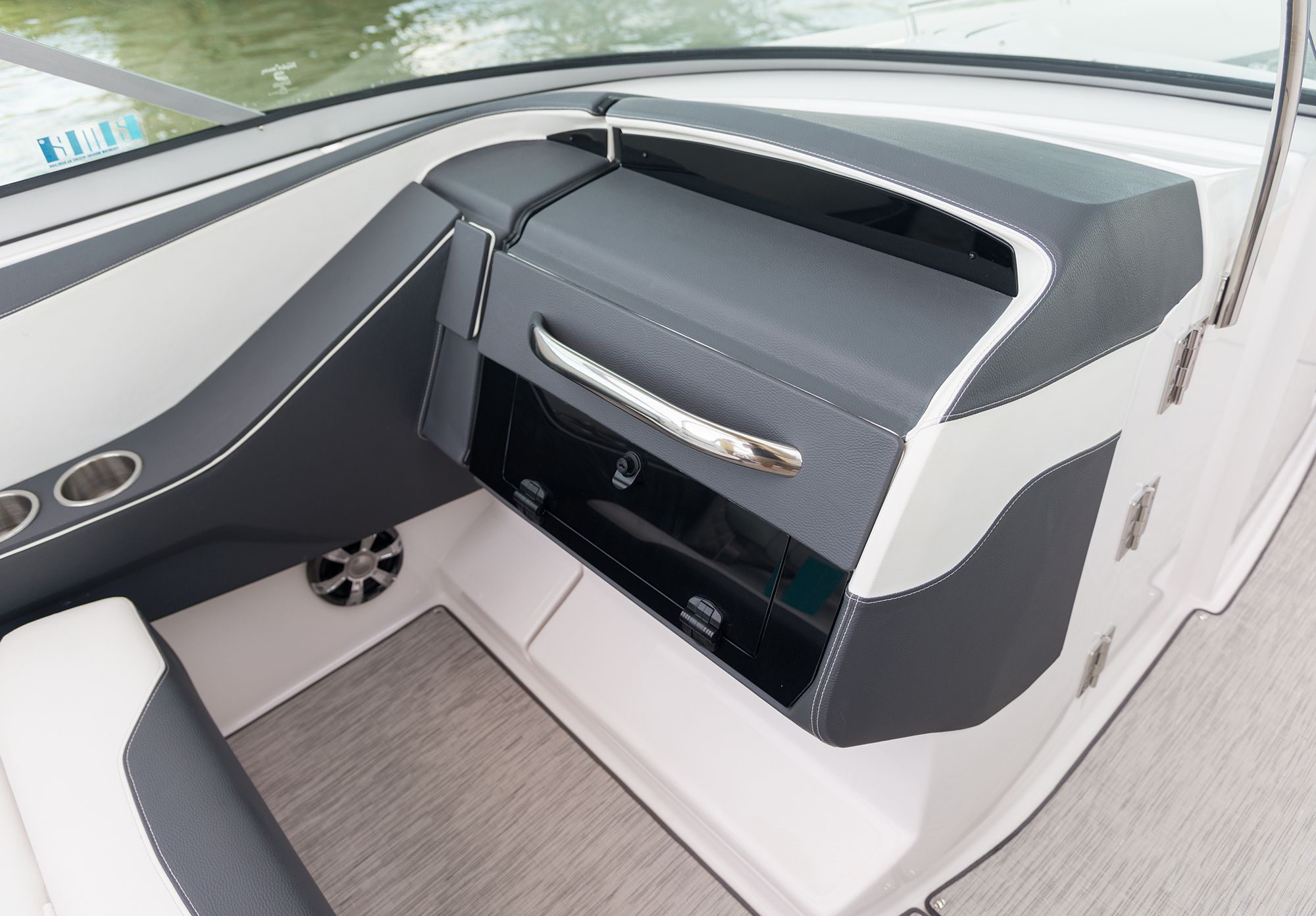 Regal 3300 | Searendipity