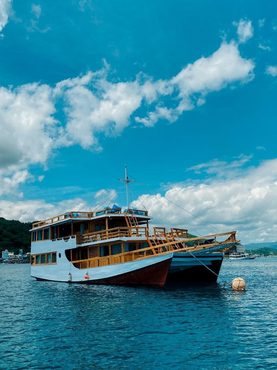 Custom Built Phinisi | Gamala Cruise