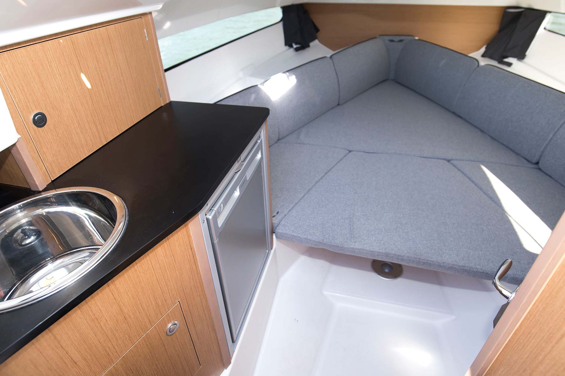 Beneteau Flyer 8.8 Sundeck | Posidonia