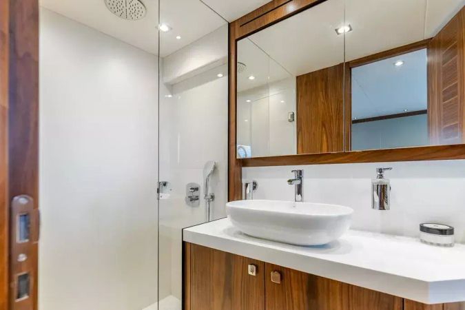 Sunseeker Manhattan 66 | Eliot