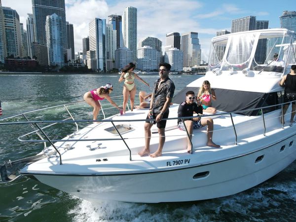 Azimut 43 Fly | Sea Lovers