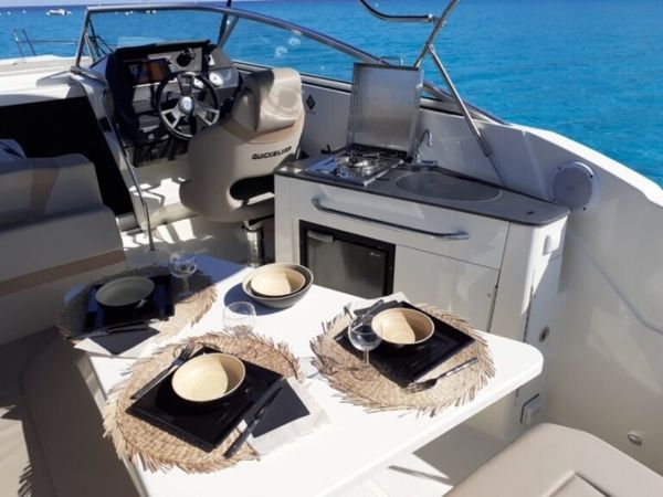 Quicksilver 805 | Val & Vin's