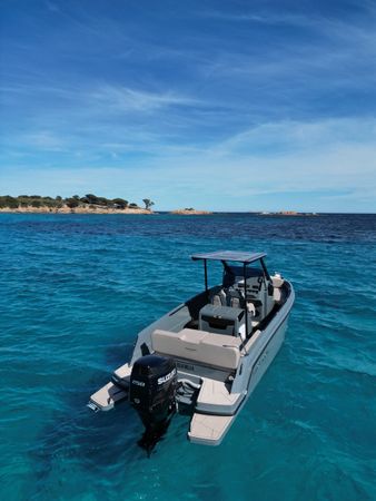 Protagon 25 | Isla Bella