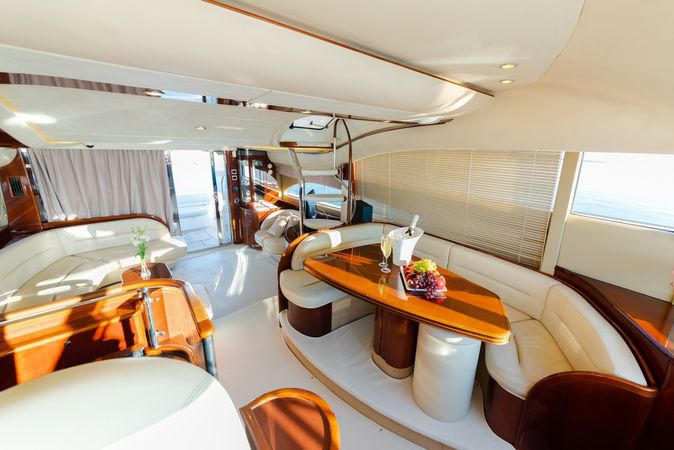 Princess 61 Fly | Diva