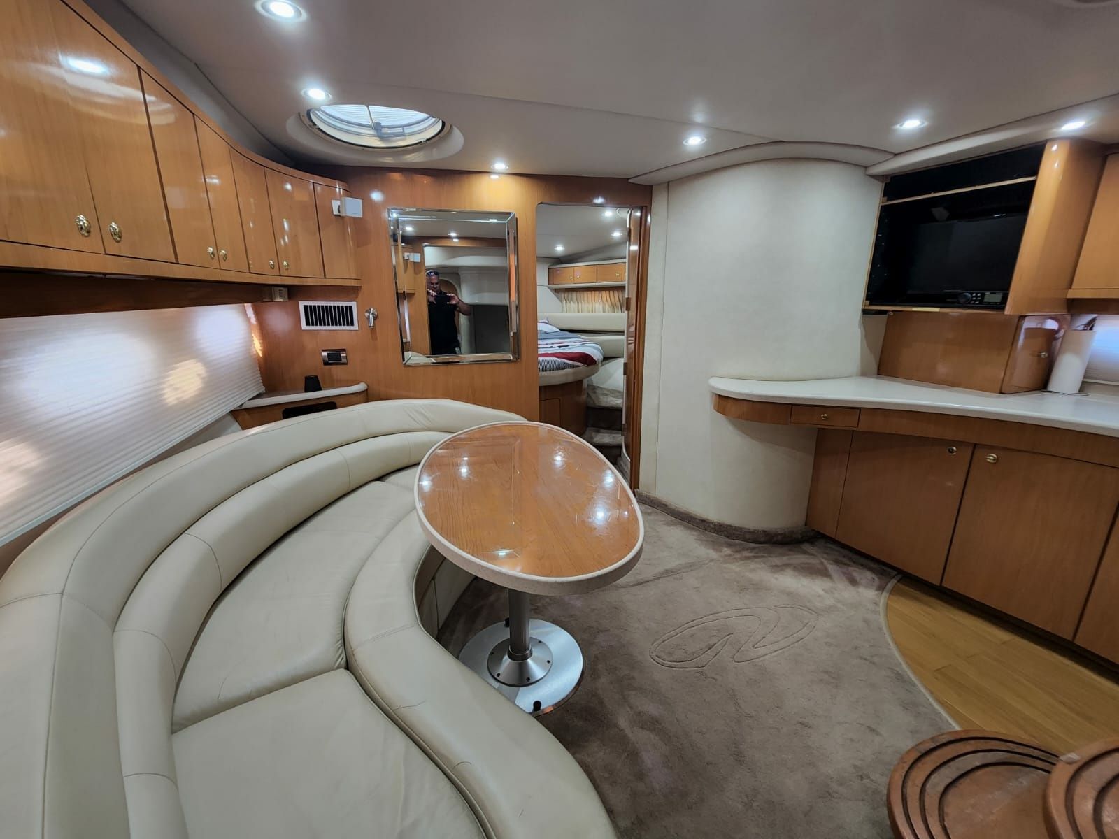 Regal 42 | Great White