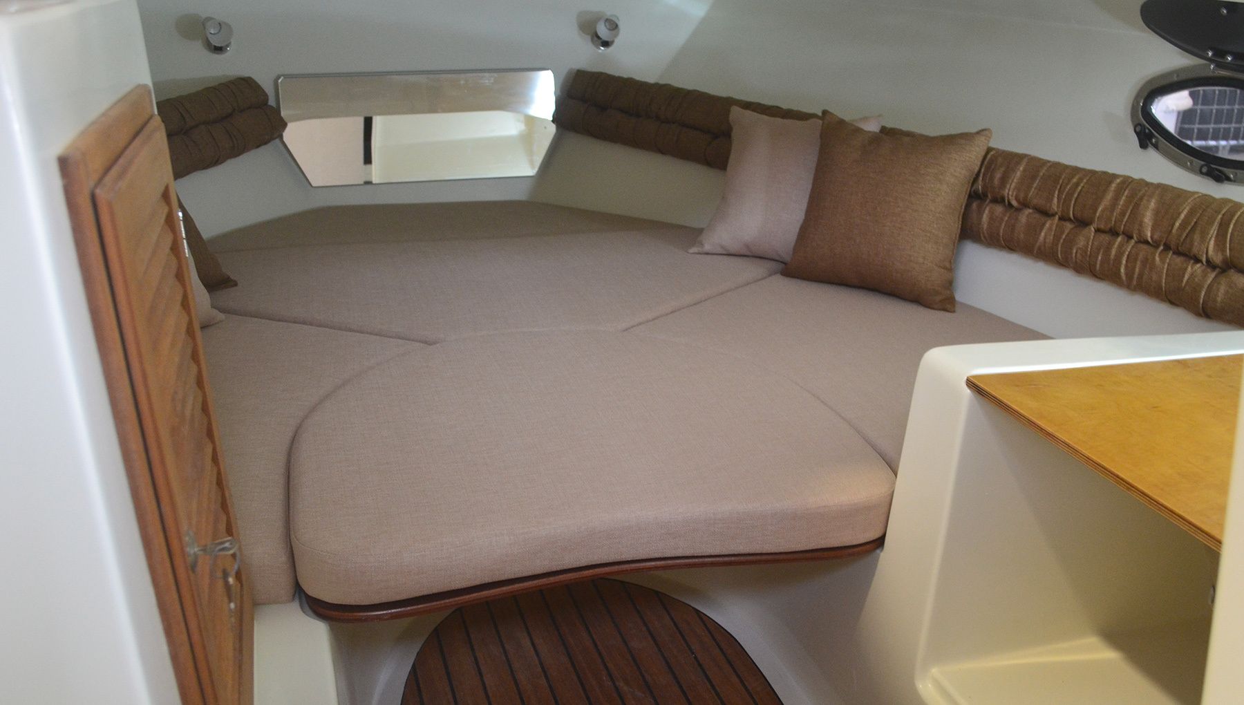 Mingolla Brava 22 | Roxy