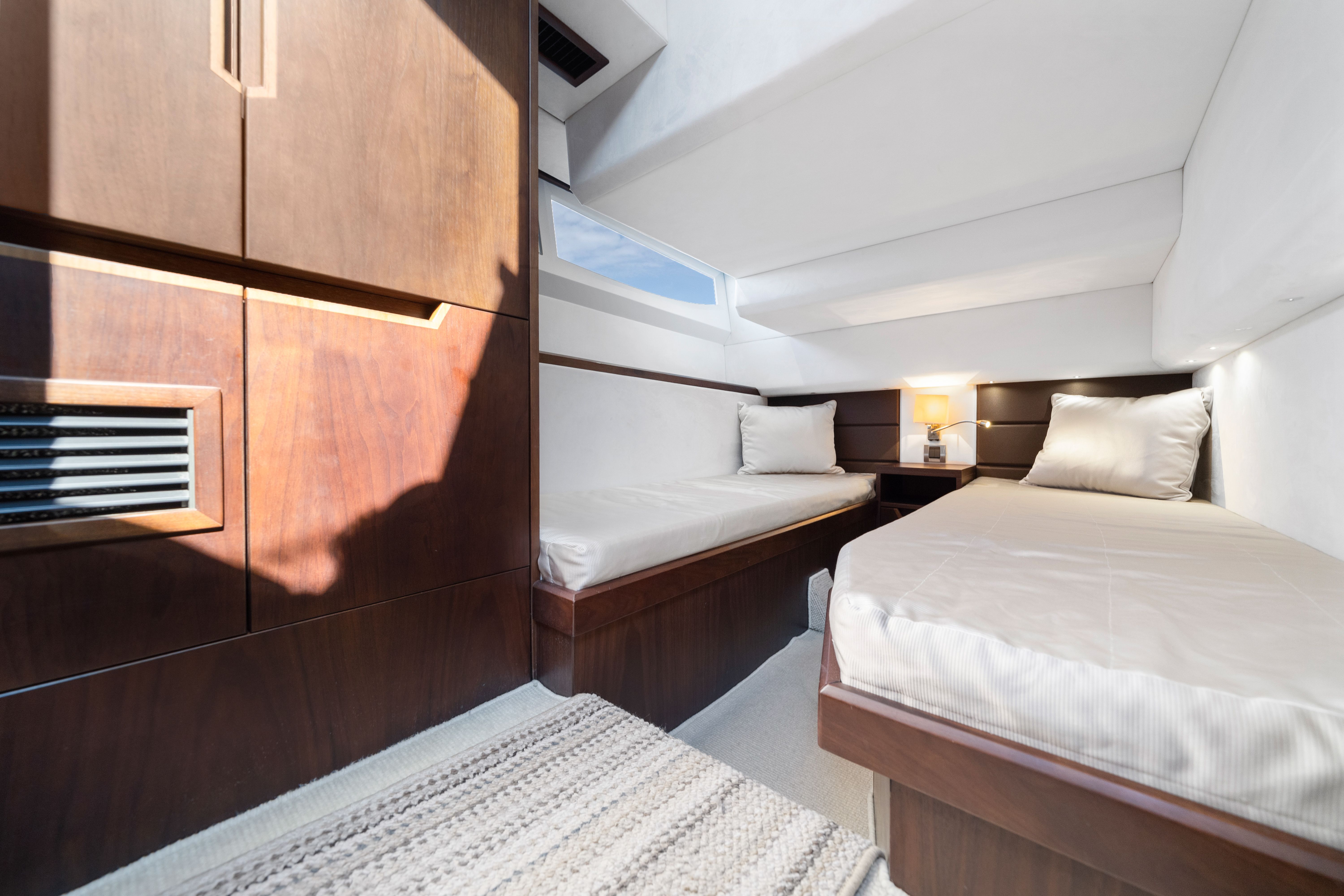 Galeon 420 Fly | Endeavor