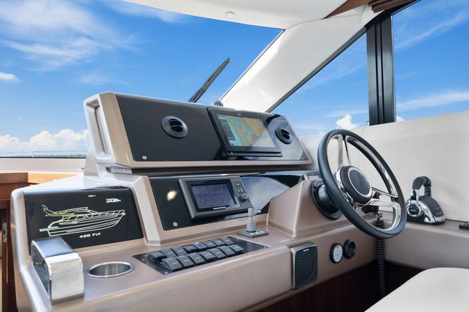 Galeon 420 Fly | Endeavor