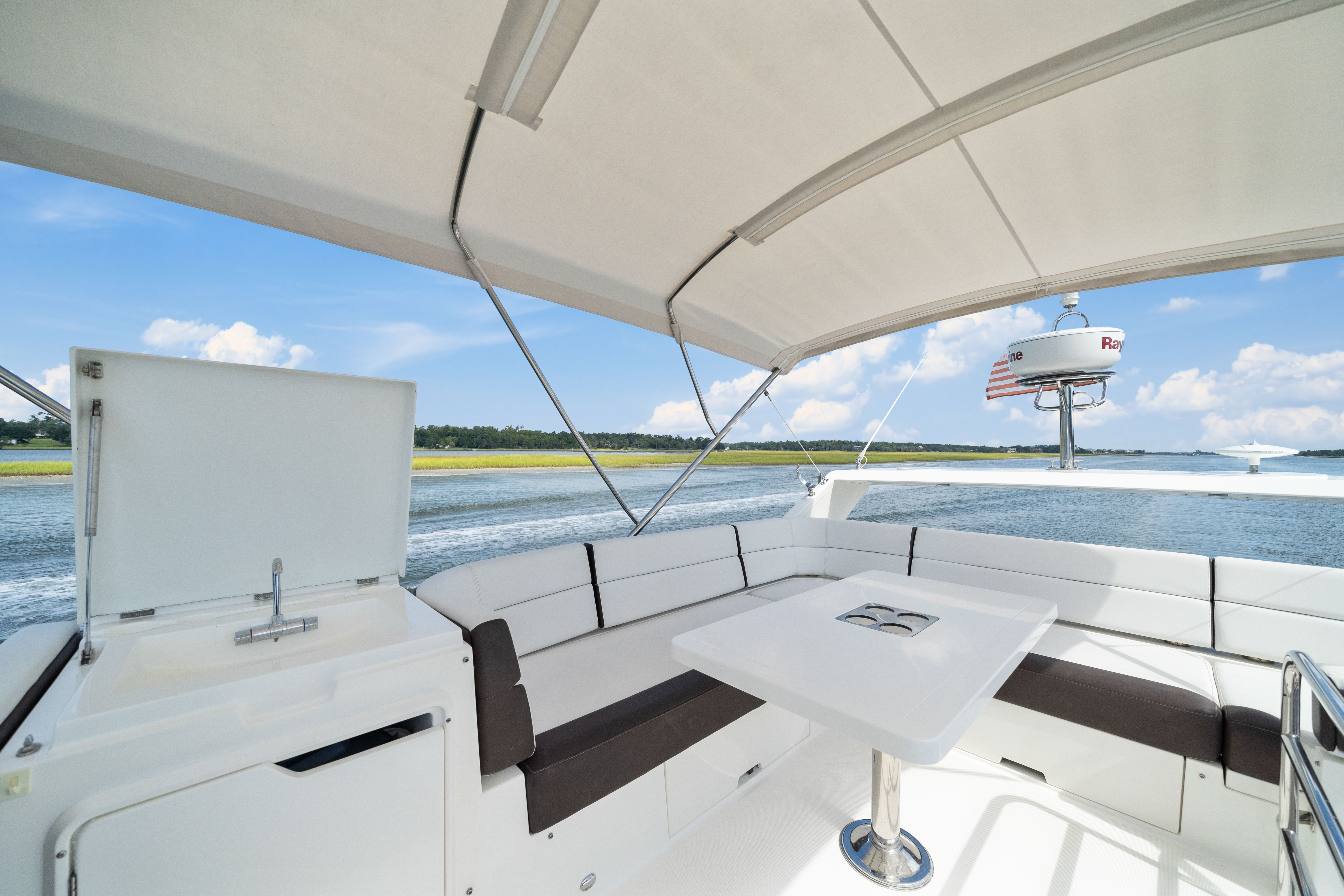 Galeon 420 Fly | Endeavor