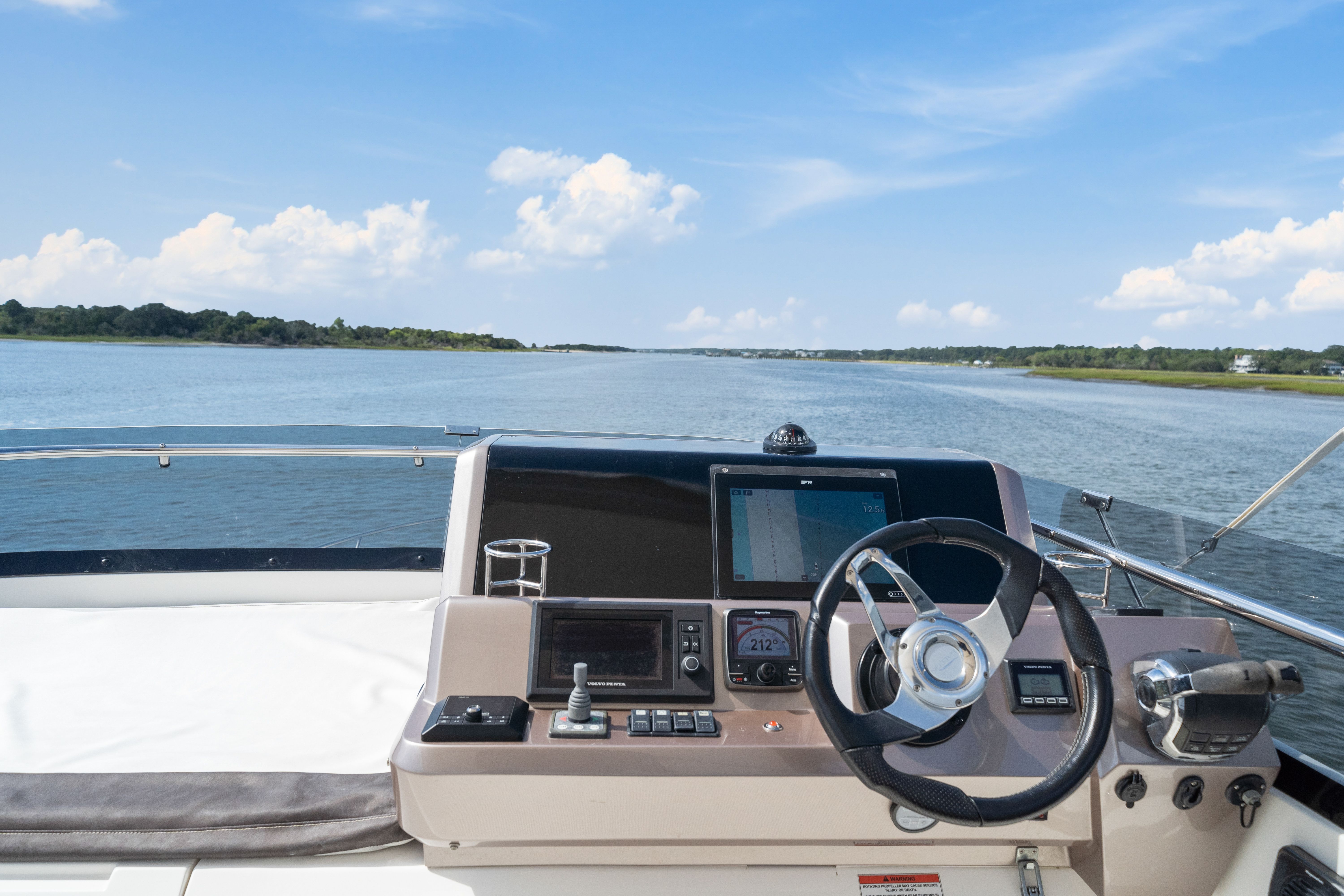 Galeon 420 Fly | Endeavor
