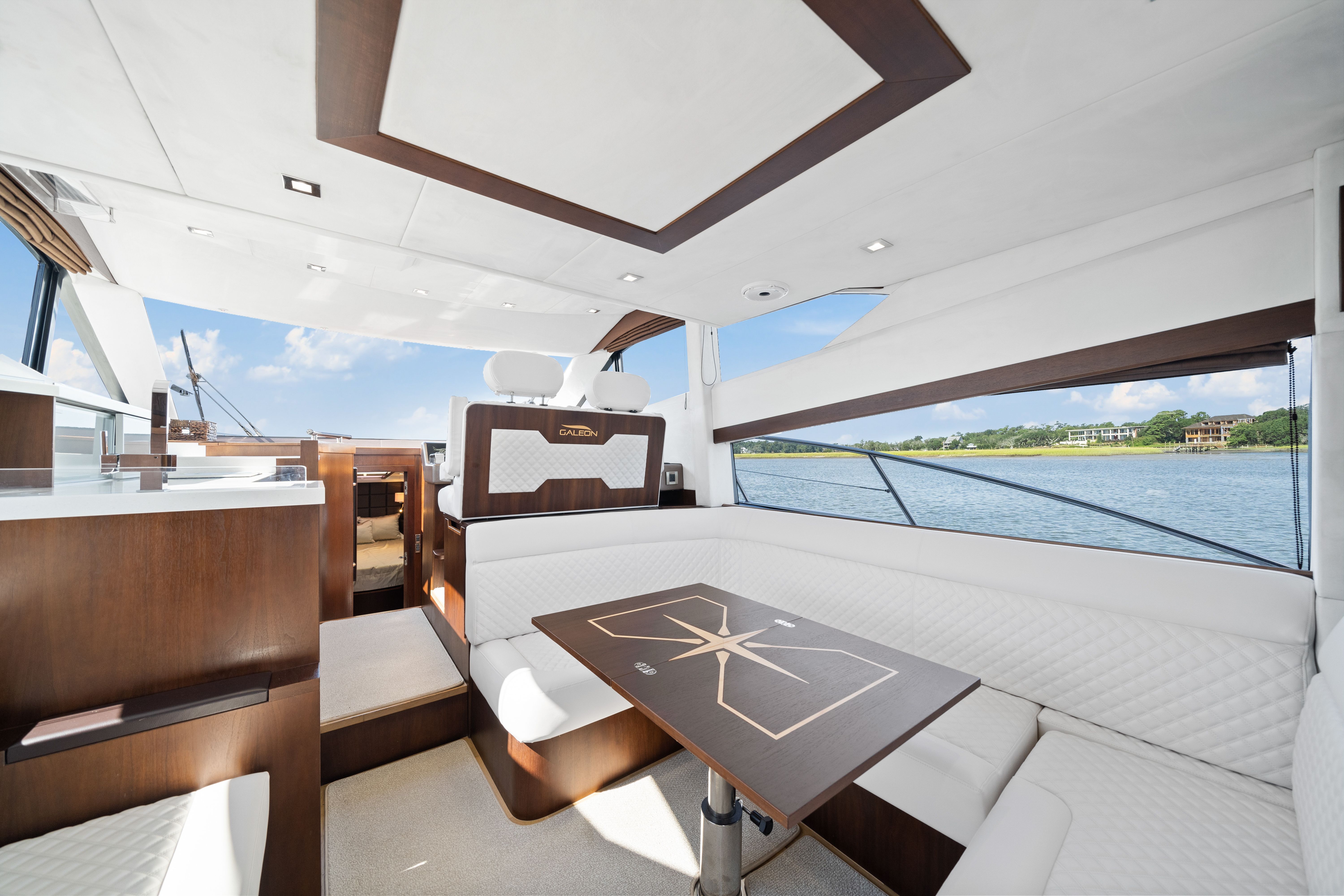 Galeon 420 Fly | Endeavor