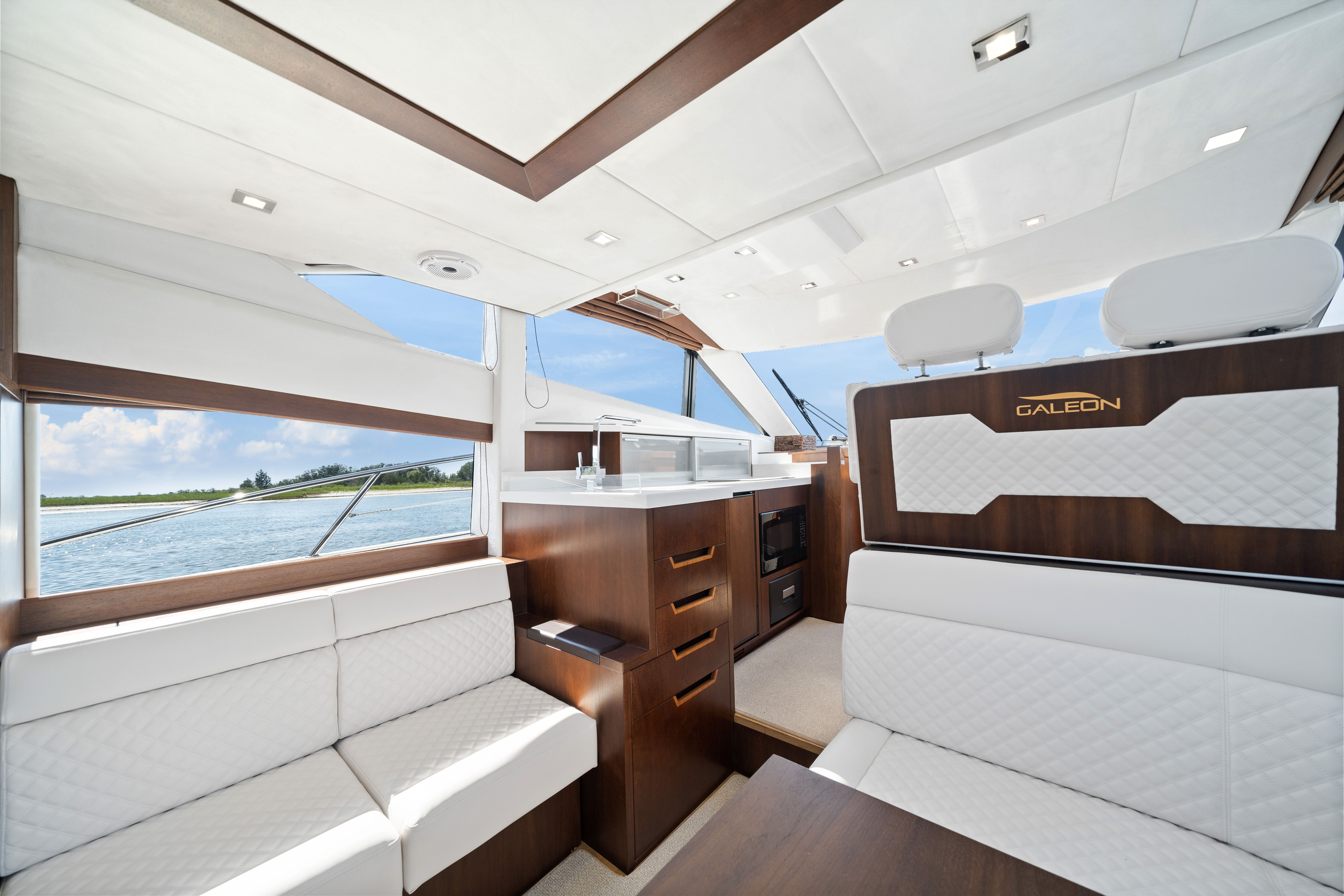 Galeon 420 Fly | Endeavor
