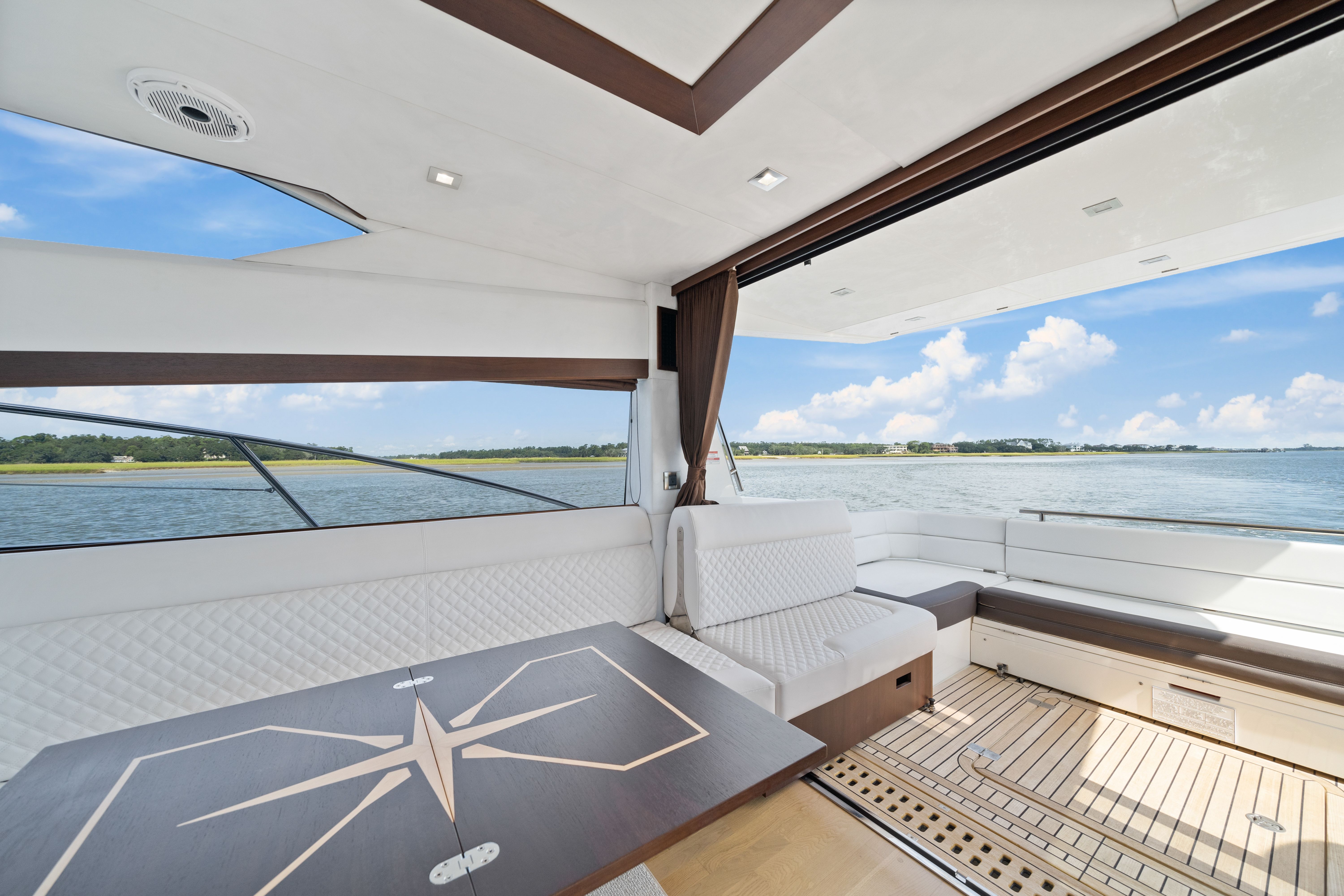 Galeon 420 Fly | Endeavor
