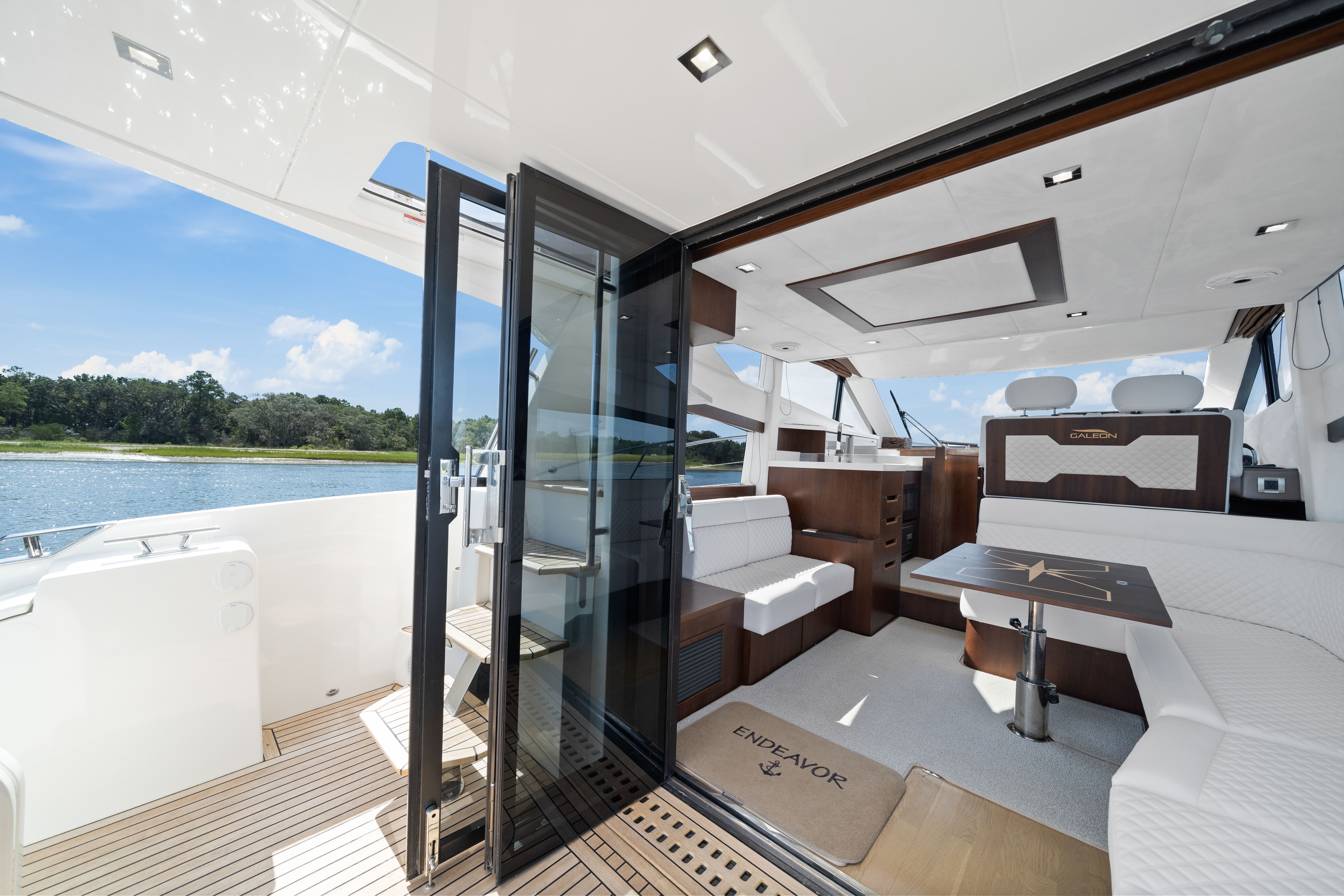 Galeon 420 Fly | Endeavor