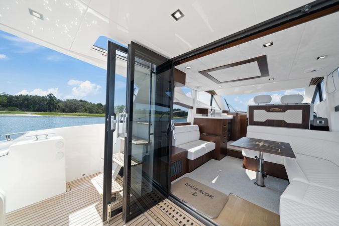 Galeon 420 Fly | Endeavor