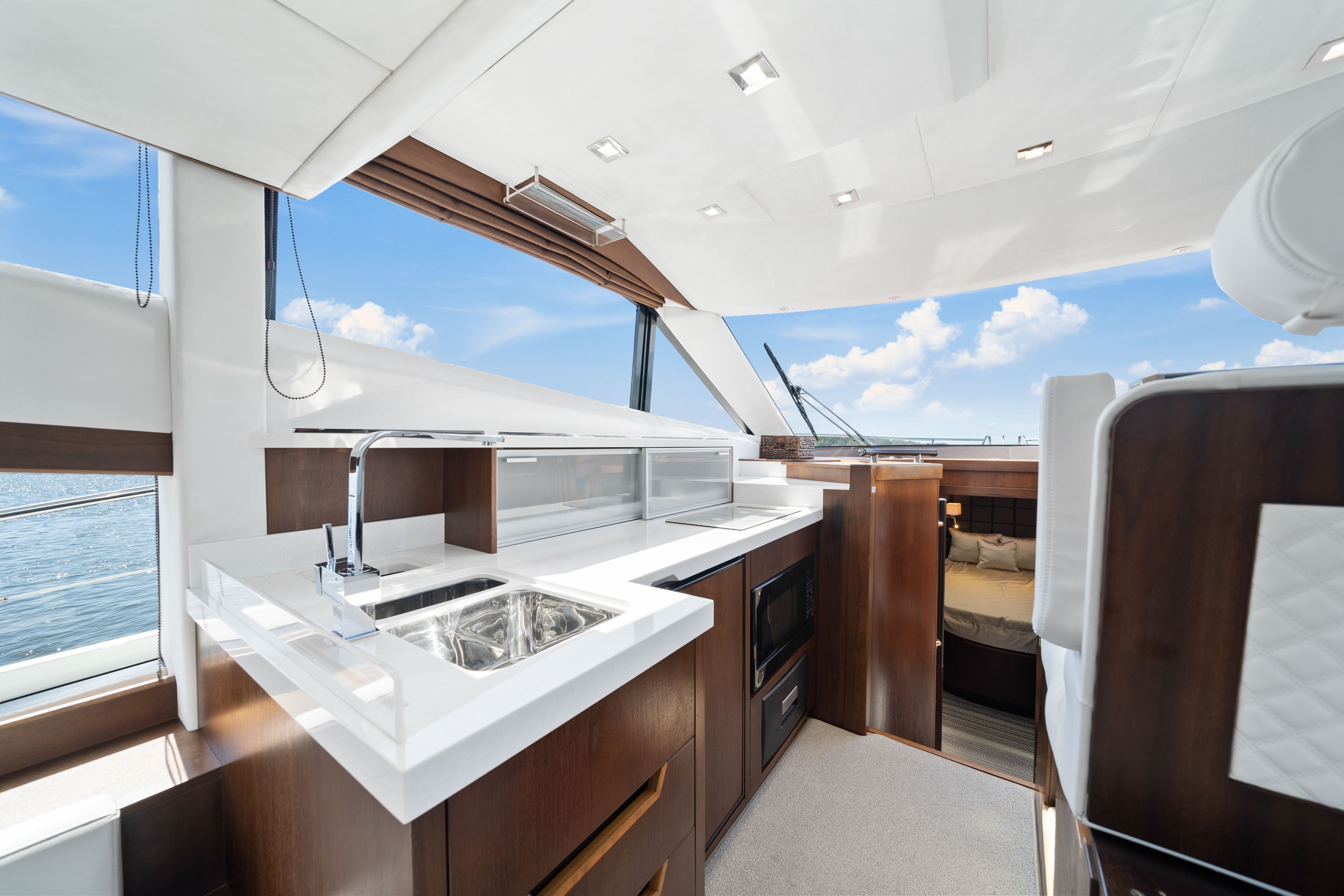 Galeon 420 Fly | Endeavor