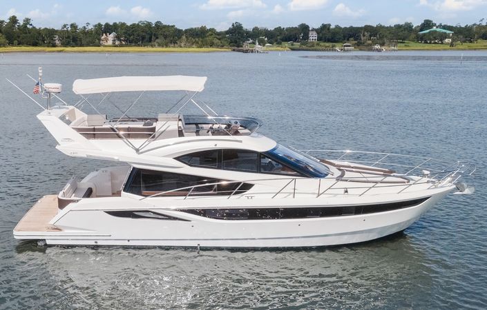 Galeon 420 Fly | Endeavor