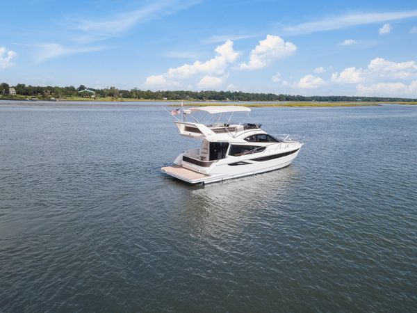 Galeon 420 Fly | Endeavor