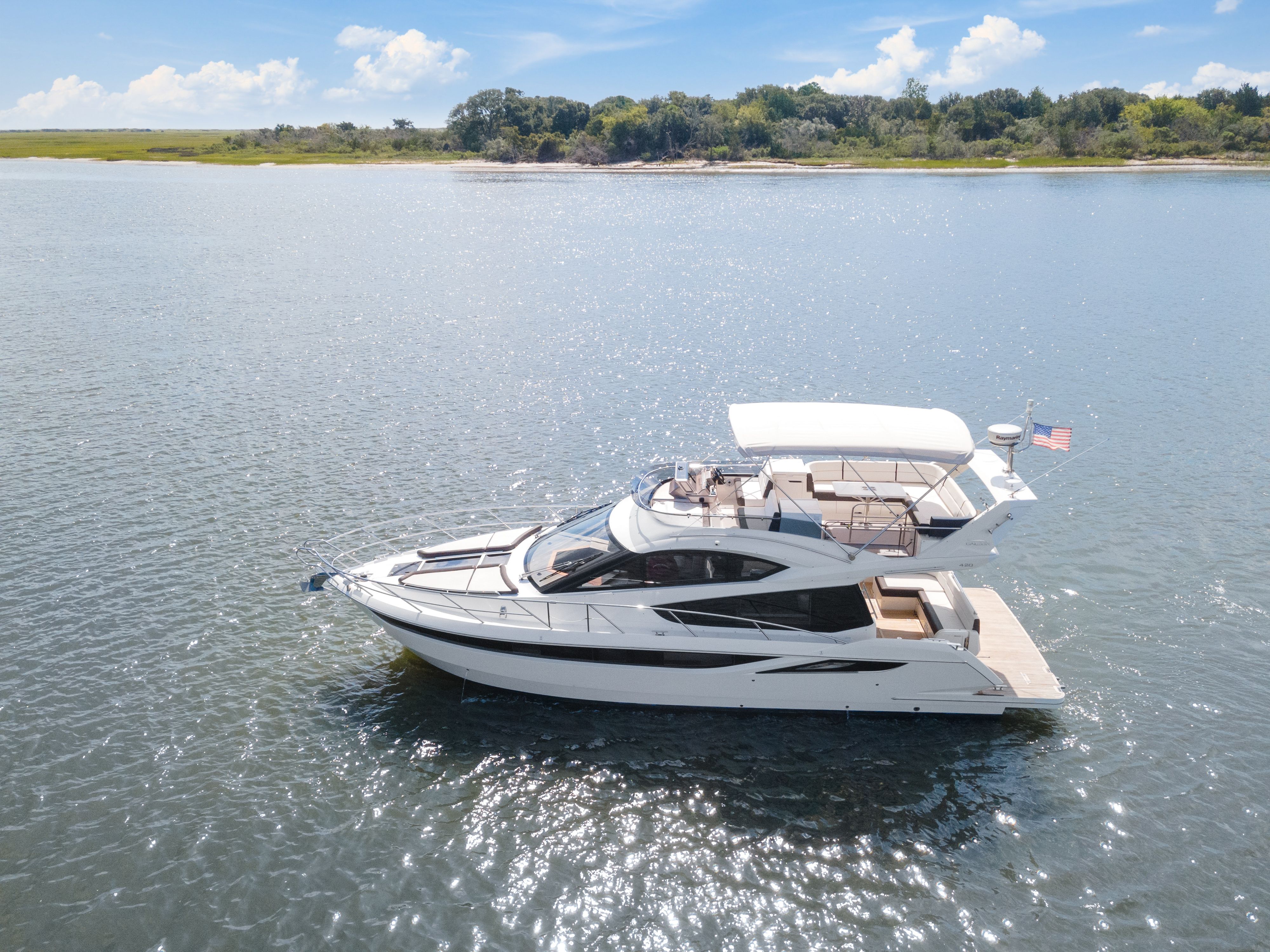 Galeon 420 Fly | Endeavor