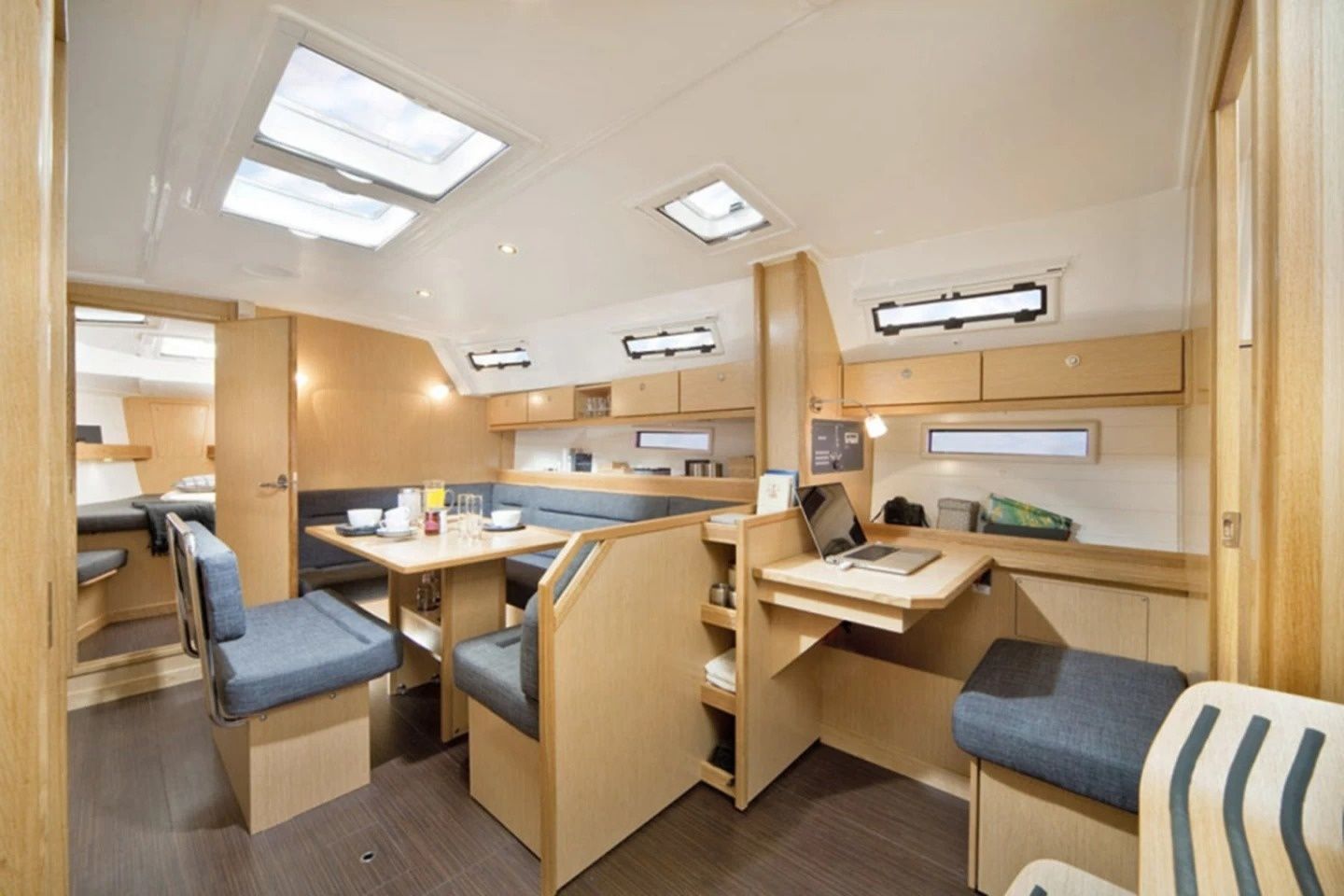 Bavaria Cruiser 40 | Sailing Days