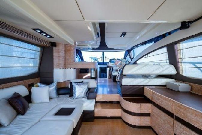 Azimut 60 | Salty at Sea