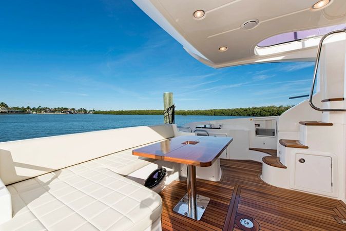 Azimut 60 | Salty at Sea