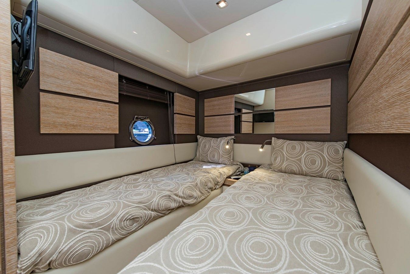 Azimut 60 | Salty at Sea