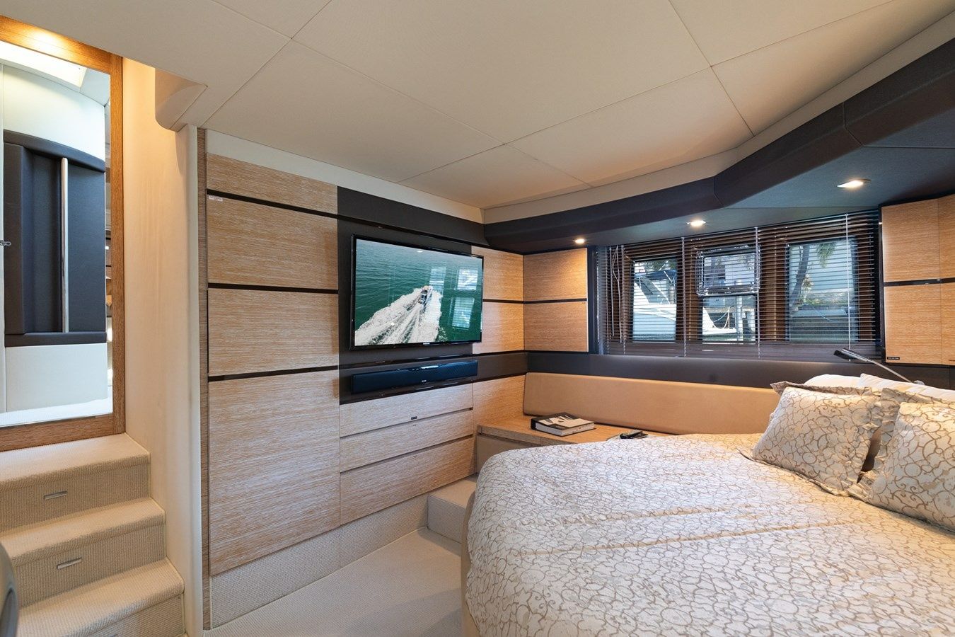 Azimut 60 | Salty at Sea