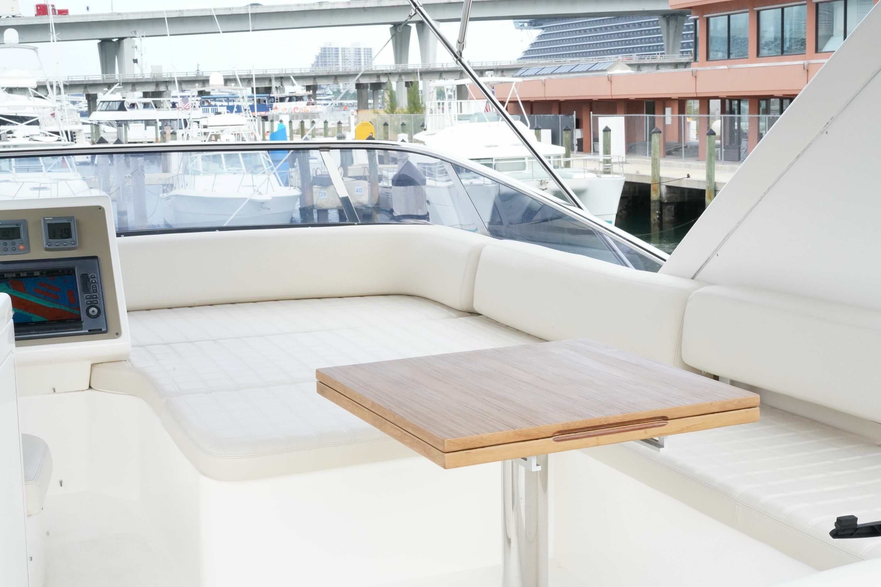 Azimut 60 | Salty at Sea