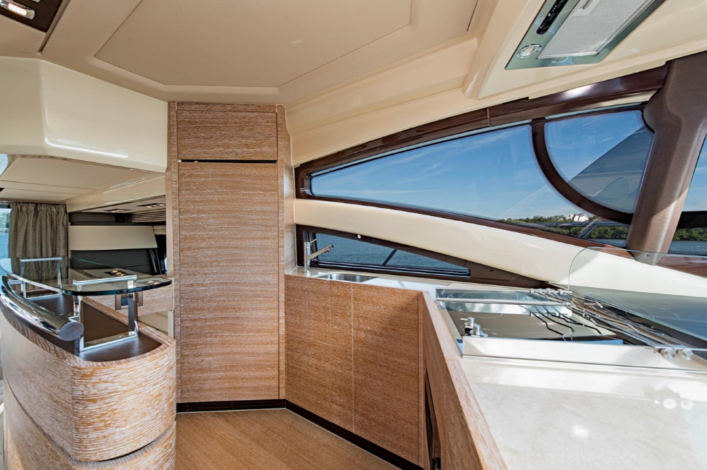 Azimut 60 | Salty at Sea