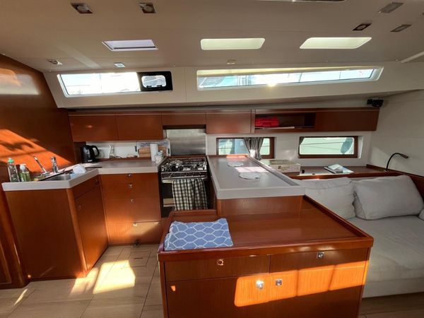 Beneteau Oceanis 55 | Explorer