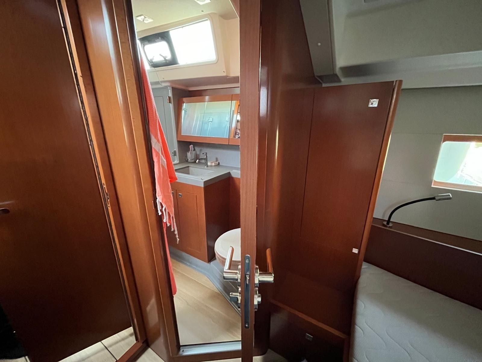 Beneteau Oceanis 55 | Explorer