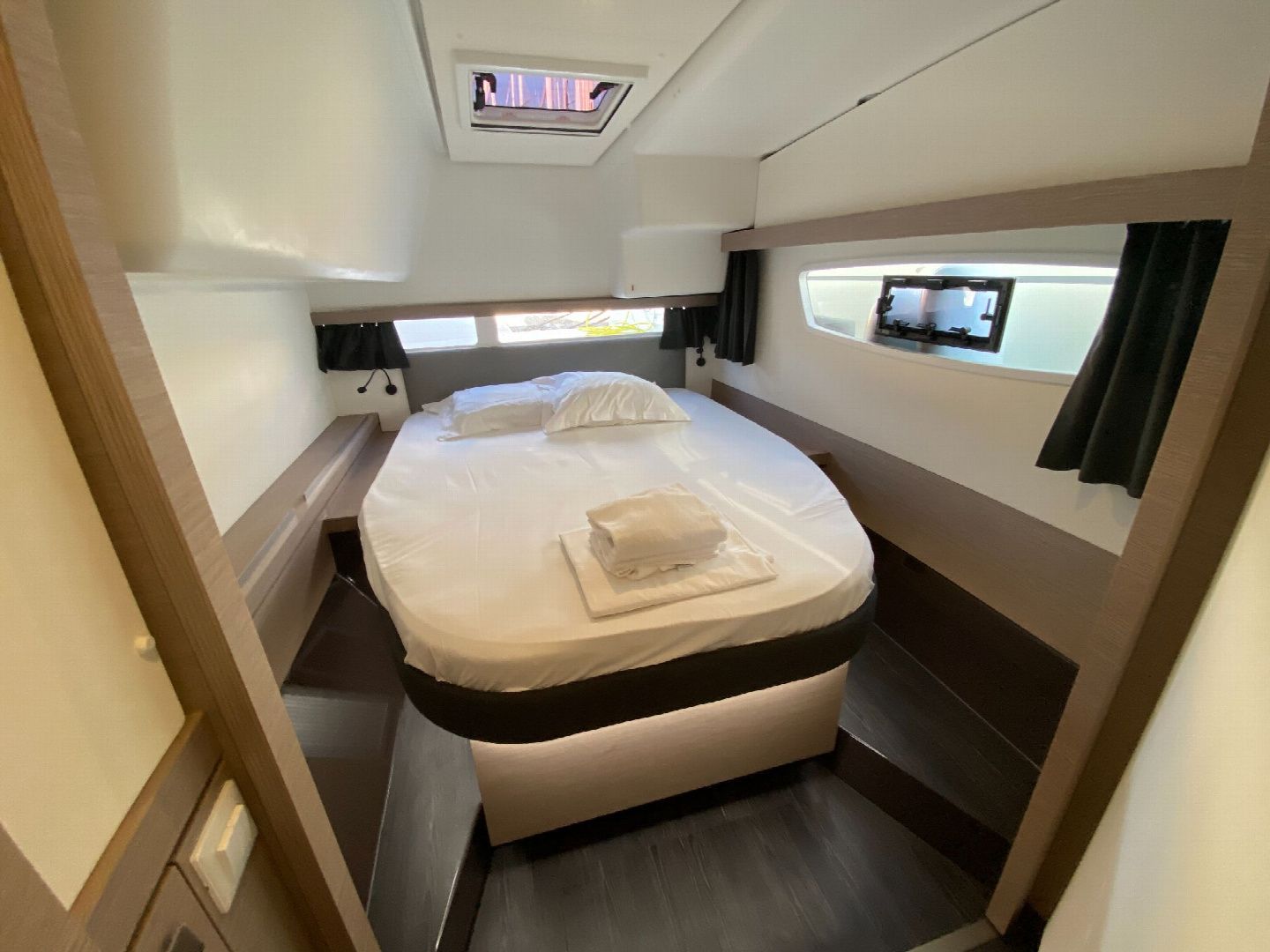 Fountaine Pajot Isla 40 | Bloanne