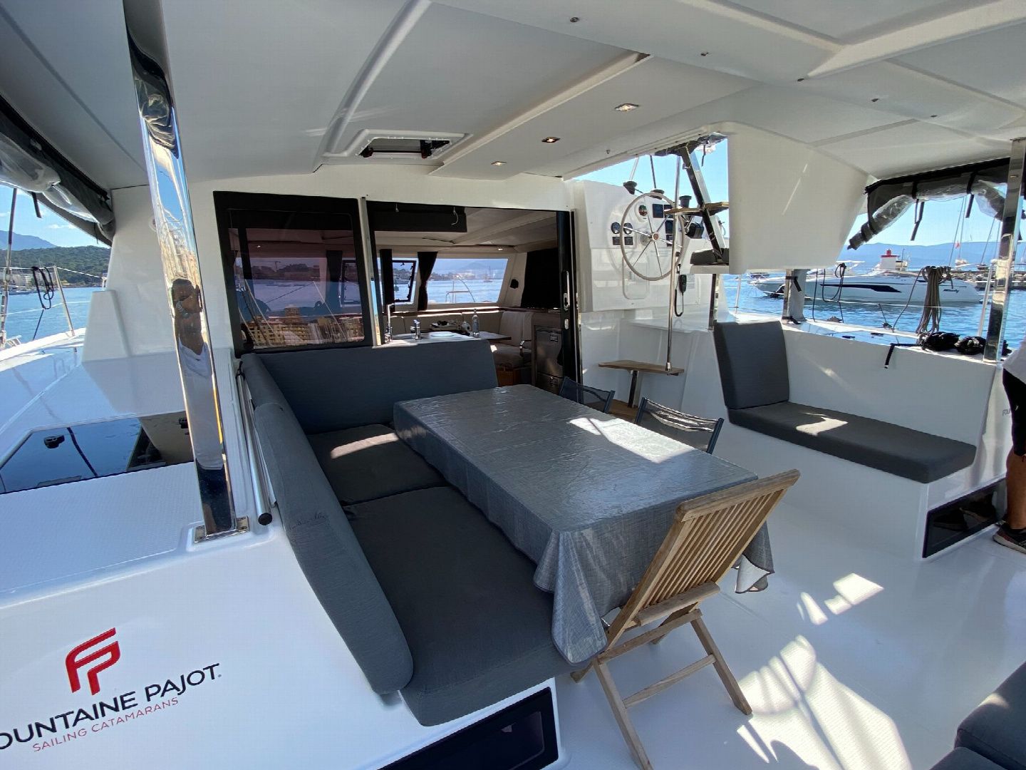 Fountaine Pajot Isla 40 | Bloanne