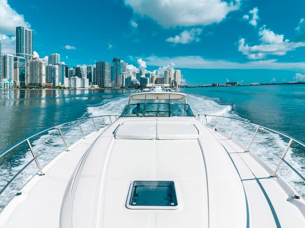 Sea Ray 510 Sundancer | A Yacht