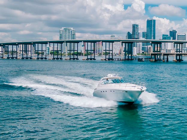 Sea Ray 510 Sundancer | A Yacht