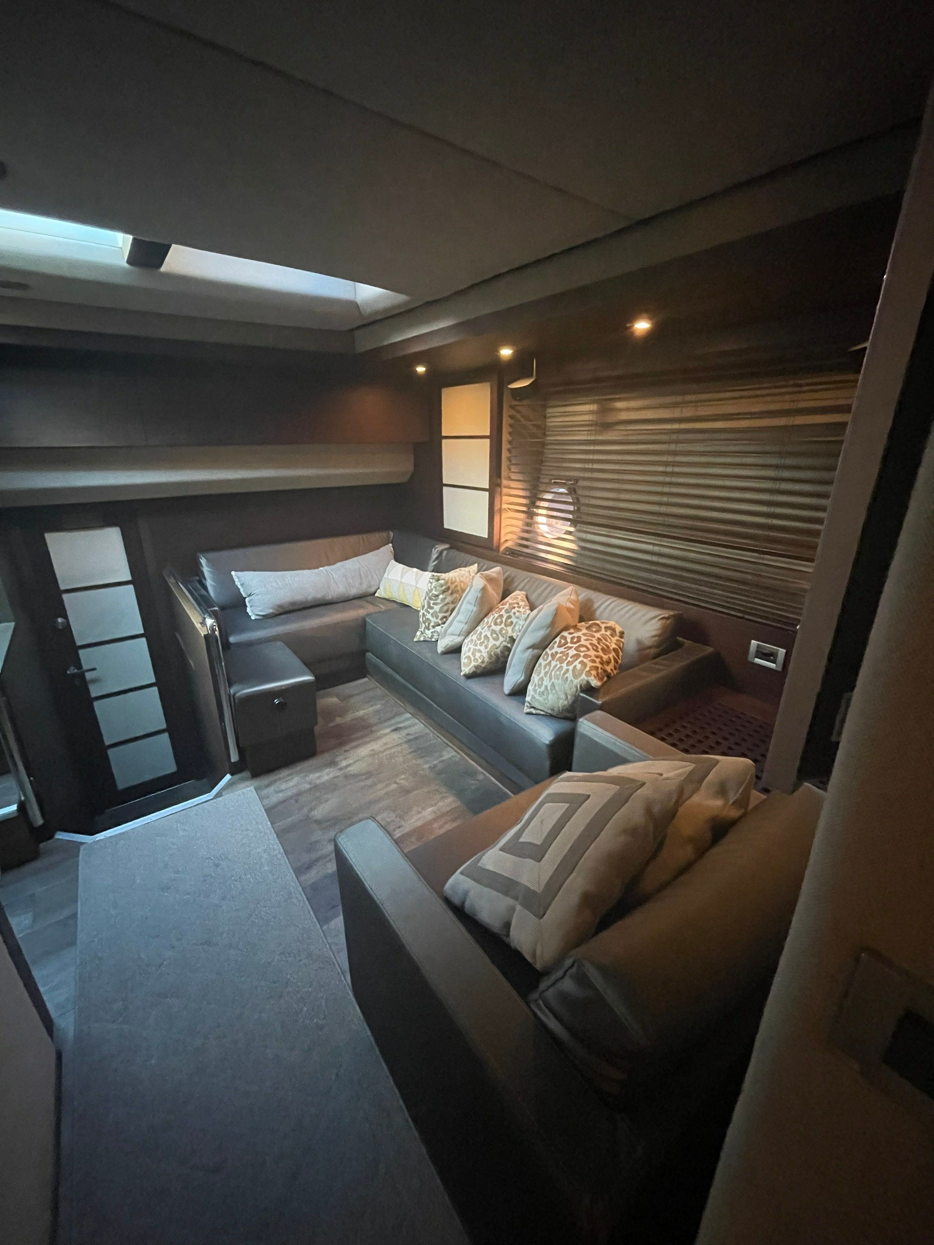 Azimut 62 S | Life is Great