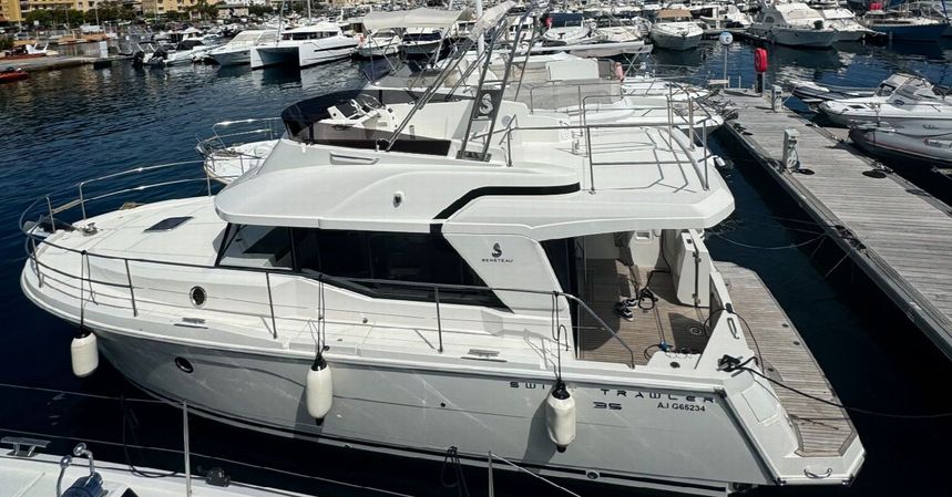 Beneteau Swift Trawler 35 | Lui Di Ju