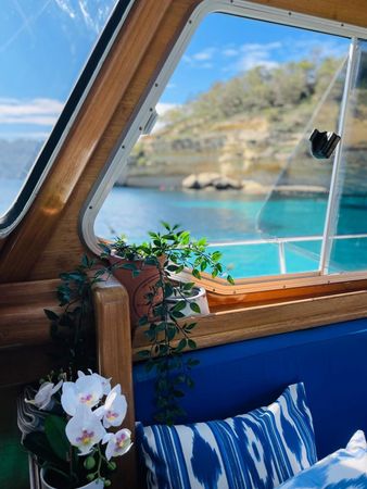 Myabca 32 | Bon Mati Two