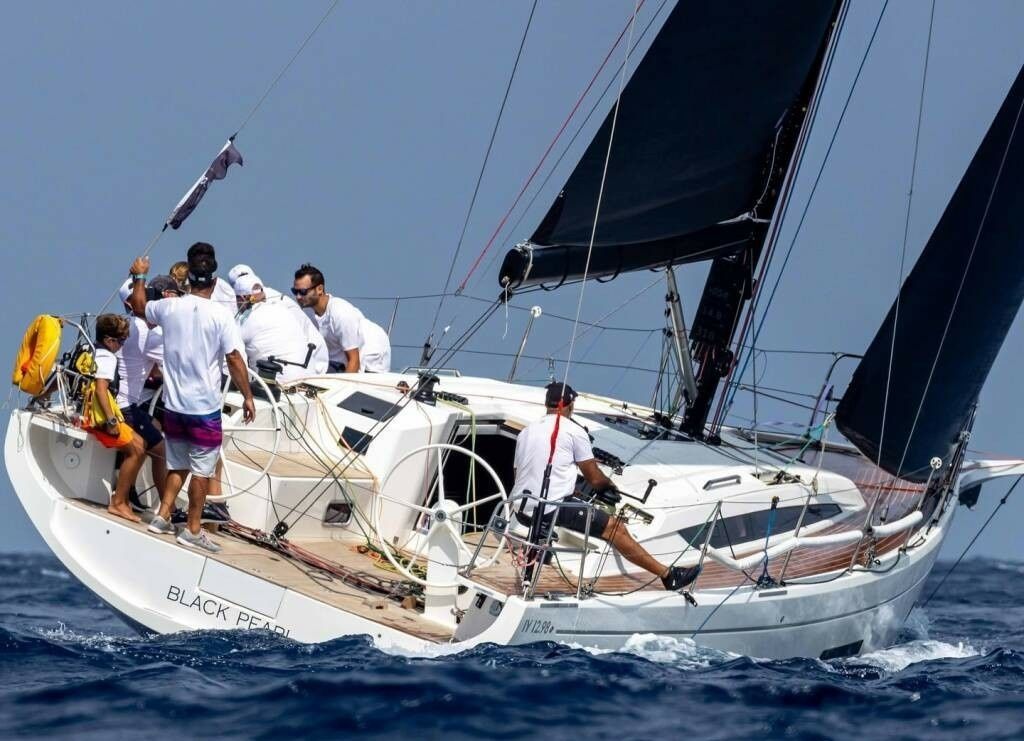 Italia Yachts 12.98 | Black Pearl