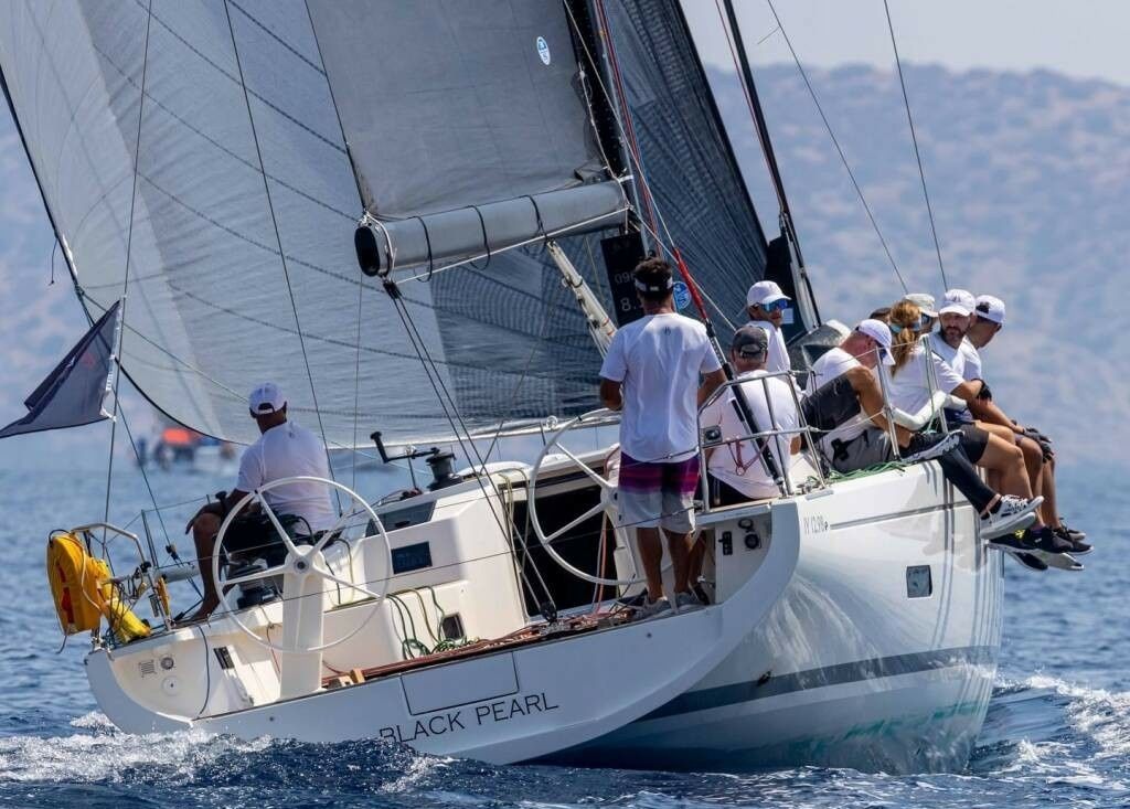 Italia Yachts 12.98 | Black Pearl